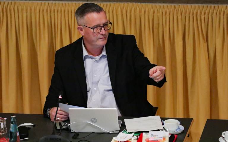 Jan Geppert (Vizepräsident) übergibt das Wort an einen Vereinsvertreter 2020.11.21 MV 3