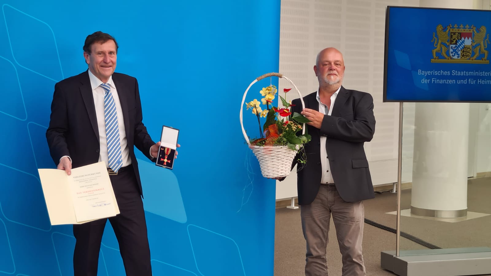 2021.06.20 Bundesverdienstkreuz Wolfgang 1